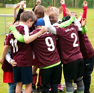 Wir suchen fußballbegeisterte Kinder im Alter von 3 bis 6 Jahren für unsere Mini-Kicker